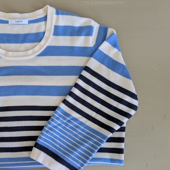 3 / 40$ 🇹🇩 Lucia Striped Sweater – Size 10 - Picture 1 of 5